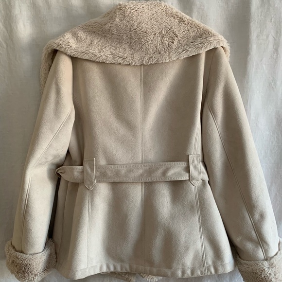 Jacket - Picture 2 of 5